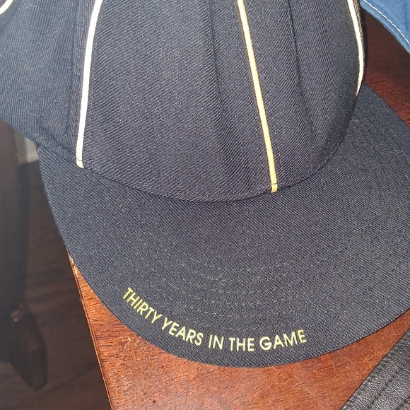 3 NIKE HATS - Picture 3 of 5